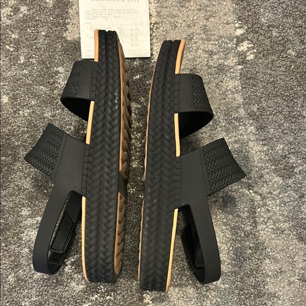 $85 each 2 $60 Reef Tan and Black Slide Sandals size 7 - Picture 8 of 12